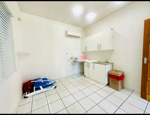475M² MEDICAL SUITE TO LET IN ALBERTON NORTH